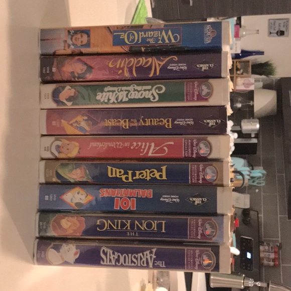 Classic Disney movies - Picture 1 of 1